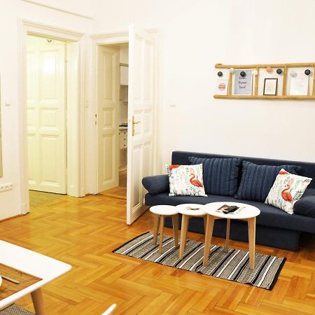 Cozy Design Home - Near Keleti & Citypark Budapest Ngoại thất bức ảnh